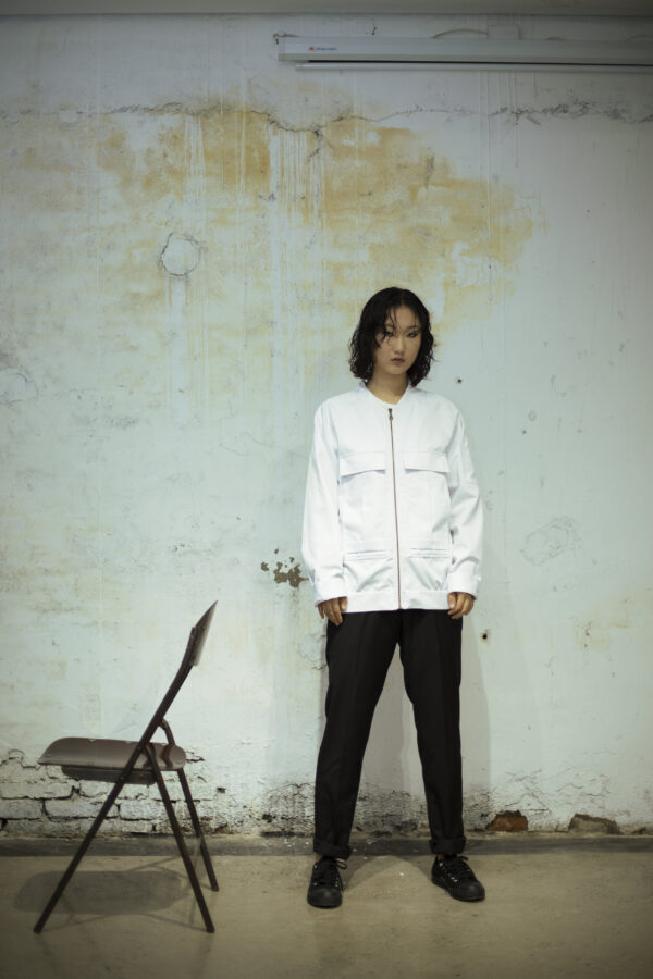 juma | bomber |-jacket | cargo pockets | white | sustainable fashion | green fashion | recycled rpet fashion | sustainable design