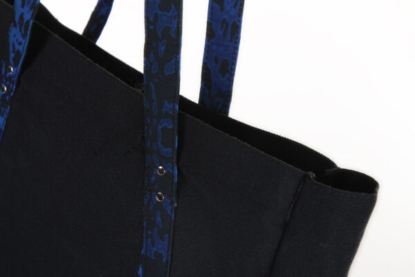 Juma | tote | bag | black | sustainable fashion | green fashion | recycled rpet fashion | sustainable design