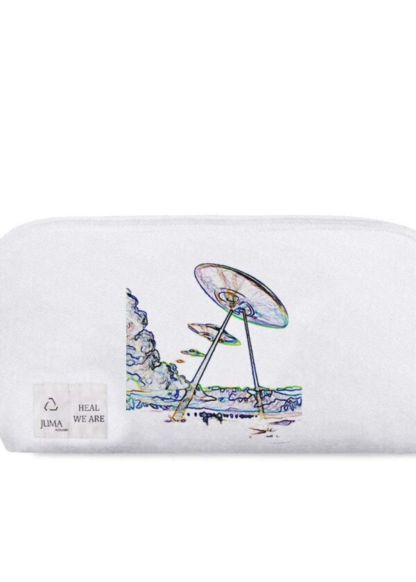 heal we are | ufo print | travel bag | white | sustainable fashion | green fashion | recycled rpet fashion | sustainable design