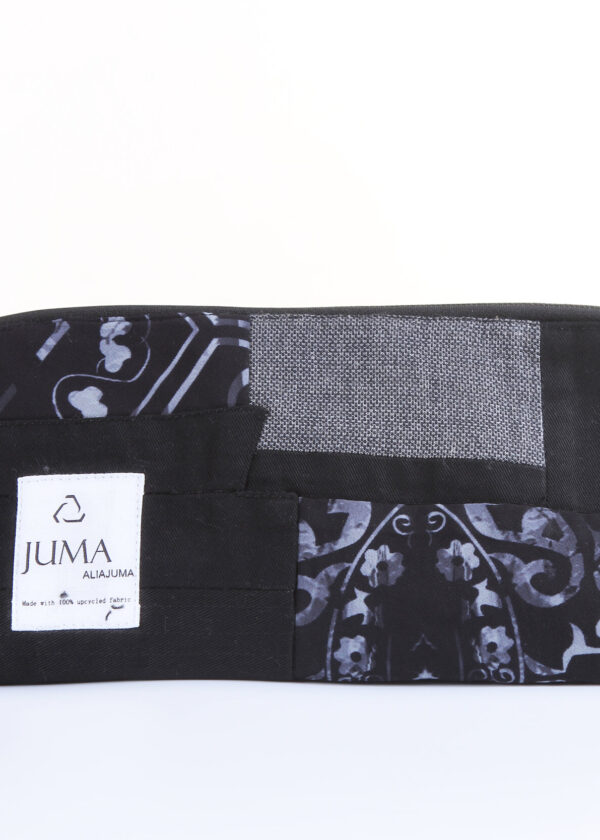 Juma | travel | bag | pieces | print | sustainable fashion | green fashion | recycled rpet fashion | sustainable design