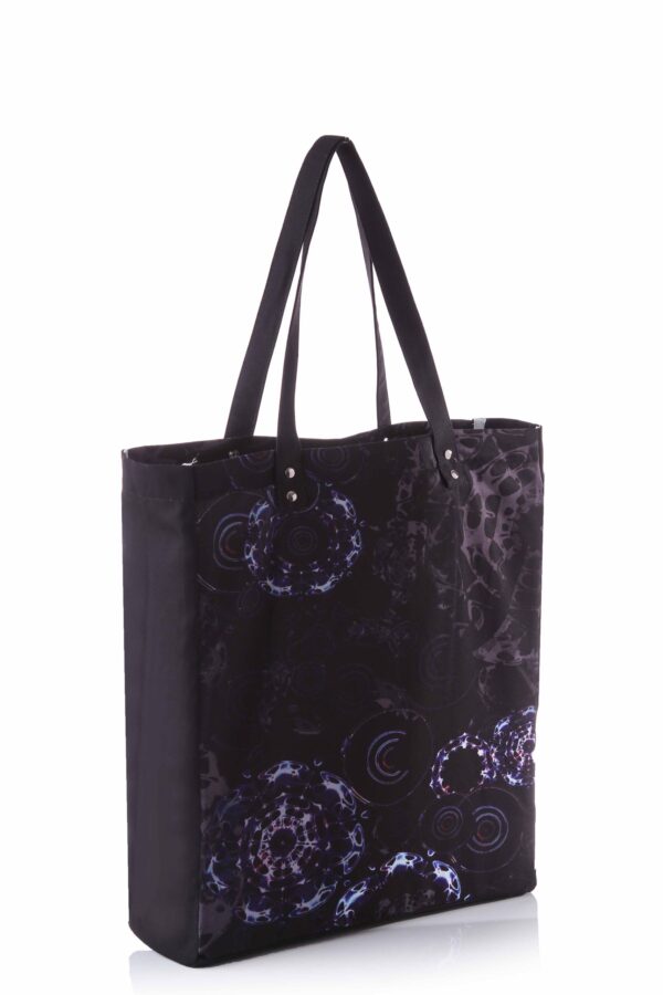 llnd | printed | tote | black | sustainable fashion | green fashion | recycled rpet fashion | sustainable design