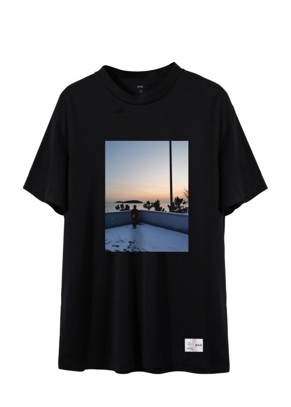 Juma | YOUJIE YANG | PRINT 11 | TSHIRT | BLACK | sustainable fashion | green fashion | recycled rpet fashion | sustainable design