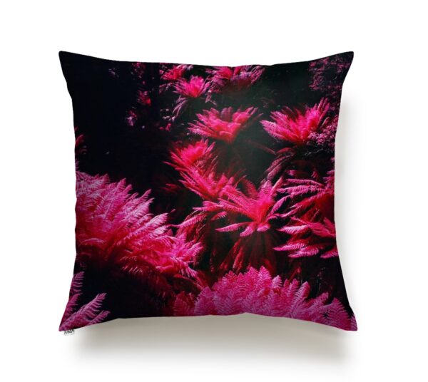 juma|DAVE TACON | Floral | print| pillow |pink| sustainable fashion | green fashion | recycled rpet fashion | sustainable design