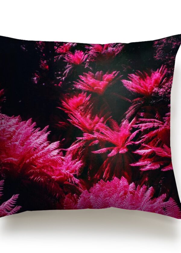 juma|DAVE TACON | Floral | print| pillow |pink| sustainable fashion | green fashion | recycled rpet fashion | sustainable design