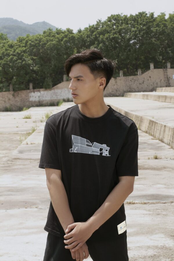 JUMA | AKM| t-shirt |black | sustainable fashion | green fashion | recycled rpet fashion | sustainable design