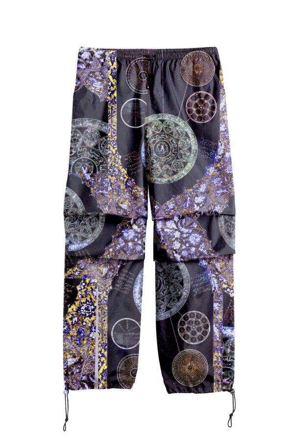 Yamza | printed | parachute pants | black | sustainable fashion | green fashion | recycled rpet fashion | sustainable design