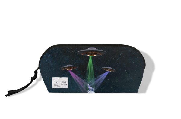 heal we are | ufo print | travel bag | black | sustainable fashion | green fashion | recycled rpet fashion | sustainable design