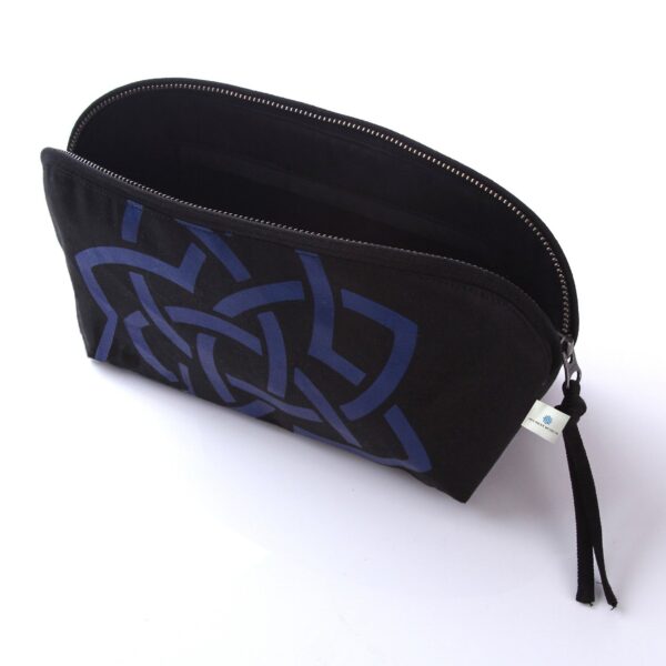 Juma |AKM |Logo |TRAVEL BAG | Black | sustainable fashion | green fashion | recycled rpet fashion | sustainable design