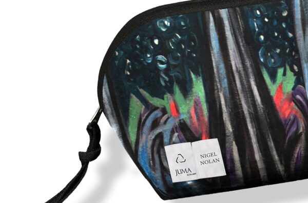 Juma | NIGEL NOLAN |Floral Pour Moonlight | TRAVEL BAG | BLUE | sustainable fashion | green fashion | recycled rpet fashion | sustainable design