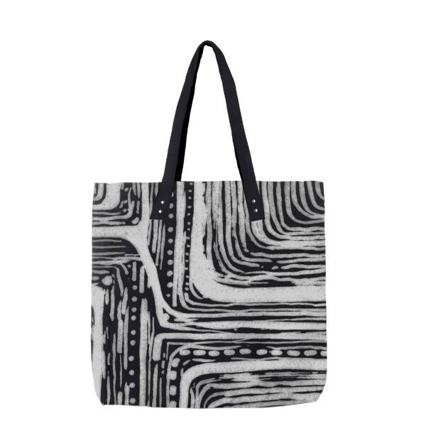 Juma | SHUHS | TOTE BAG | BLACK & WHITE | sustainable fashion | green fashion | recycled rpet fashion | sustainable design