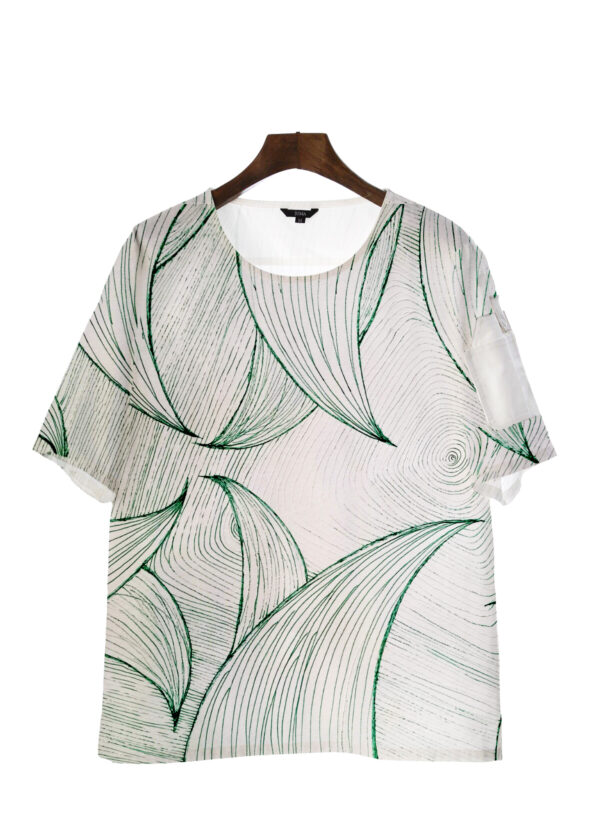 Juma | huan he| green | short sleeve top | sustainable fashion | green fashion | recycled rpet fashion | sustainable design