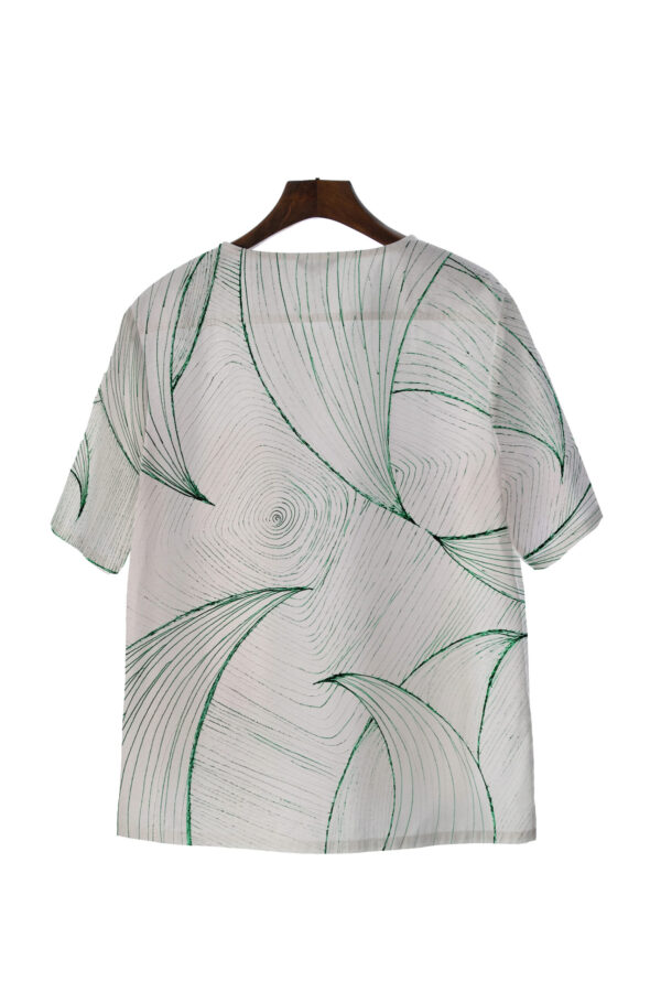 Juma | huan he| green | short sleeve top | sustainable fashion | green fashion | recycled rpet fashion | sustainable design