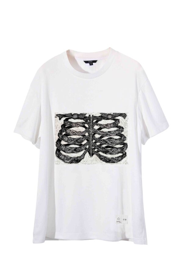 Yang Yu Print 1 T-Shirt - 4 Recycled Water Bottles - White